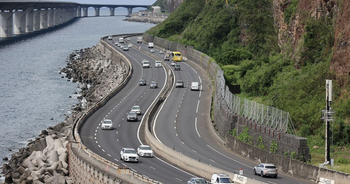 La Route Du Littoral Est Rouverte Sur Quatre Voies