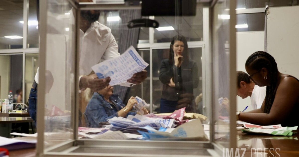 Dissolution De L Assembl E Victoire Du Rn Les R Actions La R Union