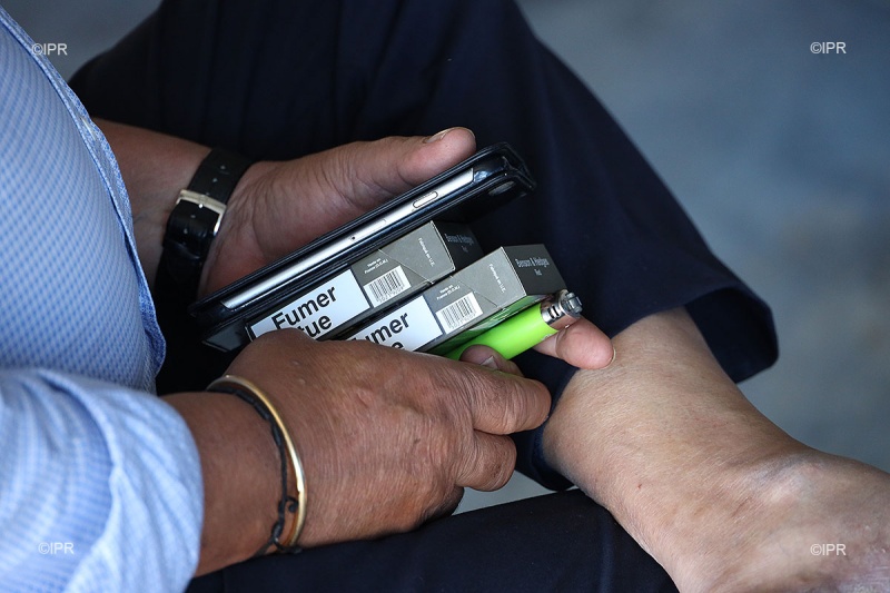 Le prix du tabac passera à 12 euros en 2025, l'interdiction de fumer  étendue à de nouveaux lieux