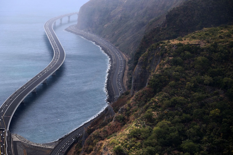 La Réunion : ouverture partielle de la nouvelle route du littoral