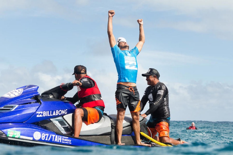 World Surf League Jérémy Florès Crée L Exploit à Tahiti