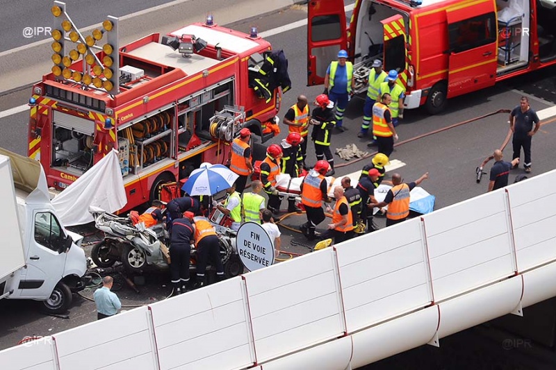 Un viaduc trop bas pour les camions de pompiers réguliers