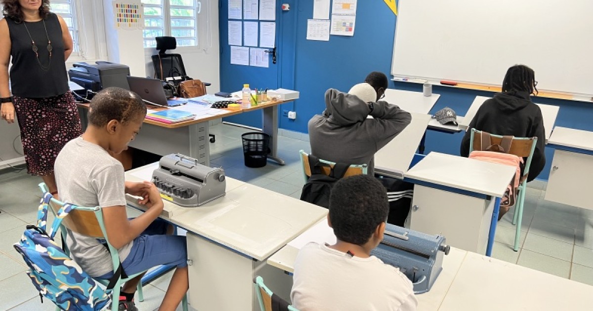 cole-inclusive-une-unit-d-enseignement-externalis-e-pour-les-l-ves