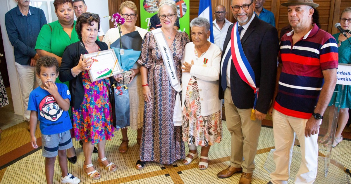 La mairie de SaintJoseph remet quatre médailles de l’enfance et des familles
