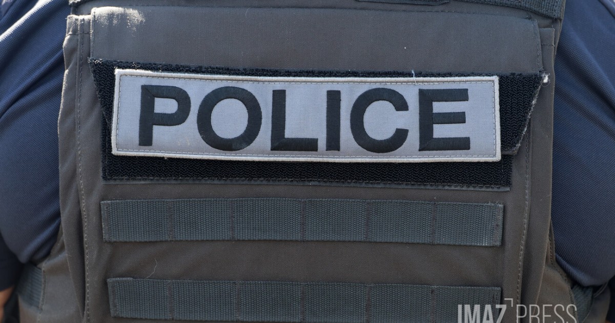 Saint-Pierre : une femme active son téléphone grave danger, son ex-compagnon se poignarde à l'arrivée de policiers