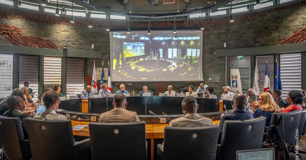 Le Territoire de l’Ouest apporte son expertise à Mayotte et au Mozambique pour la préservation des littoraux