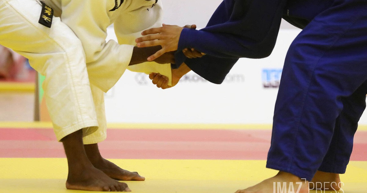 French Men's Judo Team Prepares for Paris 2024 Olympics on Reunion