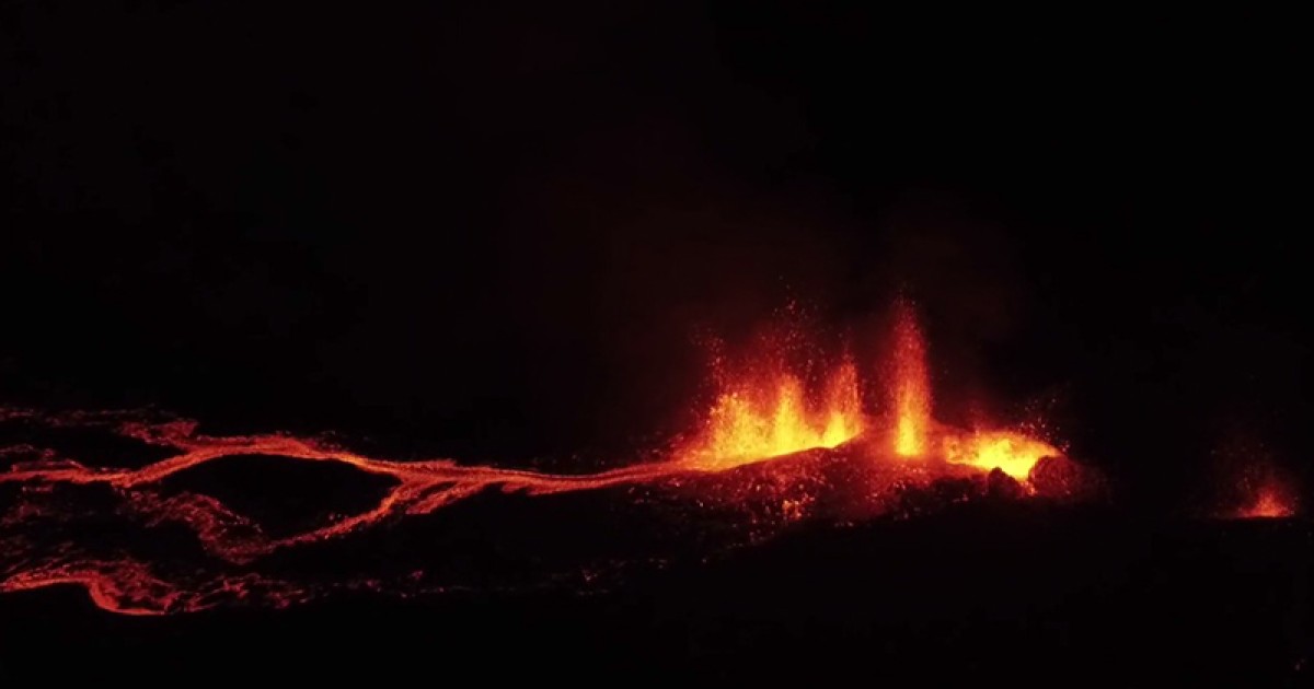 [VIDÉO] Le Piton de la Fournaise de haut et de nuit à couper le souffle
