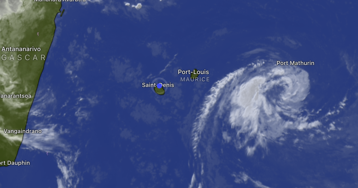 Dudzai devrait passer à 300 km de La Réunion, le sud et le sud-est en vigilance jaune vagues-submersion mardi matin
