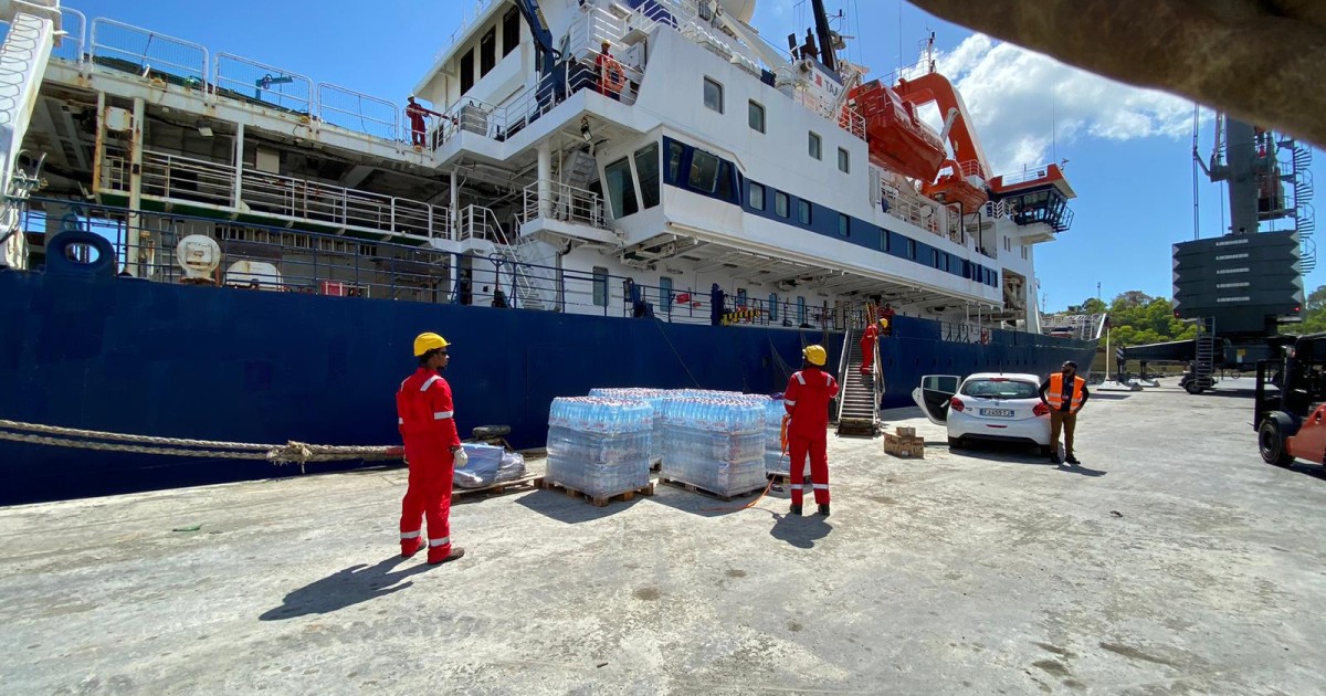 Le Marion Dufresne et ses 500.000 litres d’eau sont arrivés à Mayotte