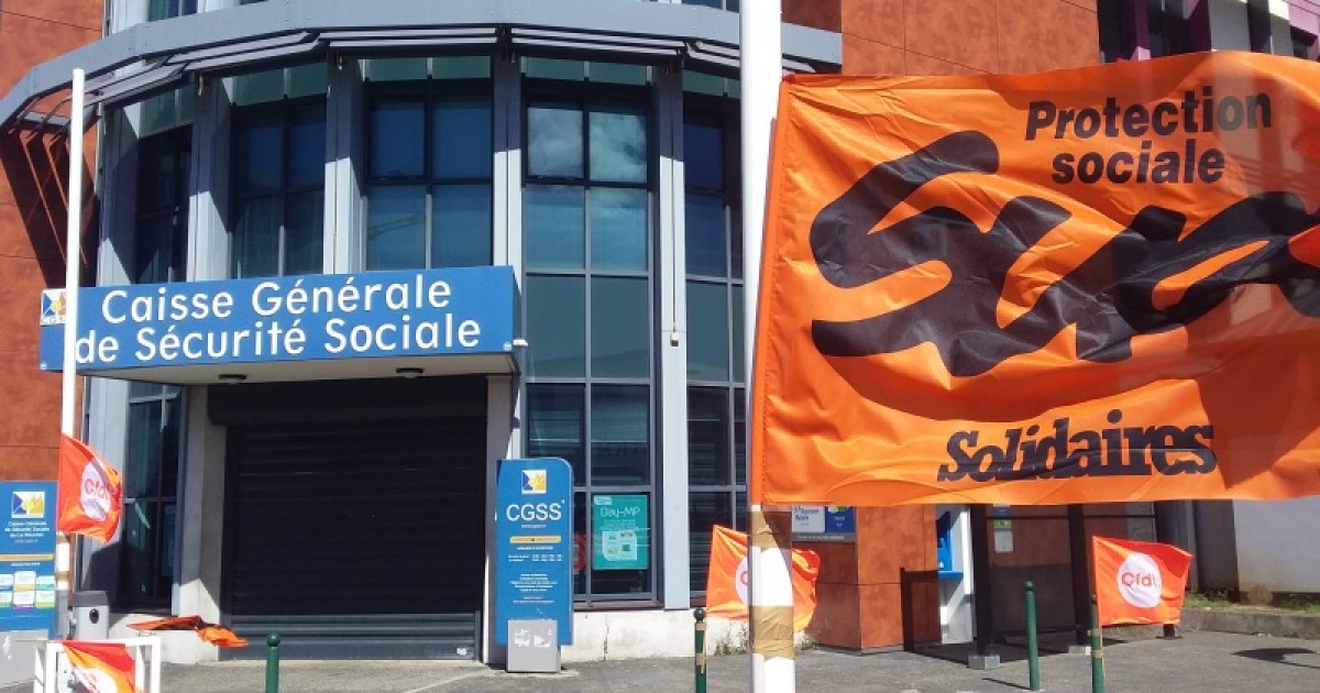 Débrayage à la Caisse générale de sécurité sociale de Saint-Denis