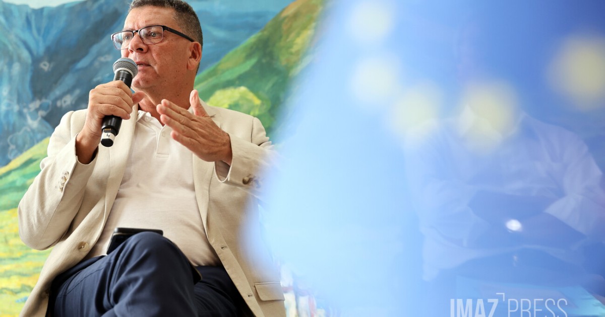 Municipales 2026 : Eric Ferrère officialise sa candidature aux Avirons