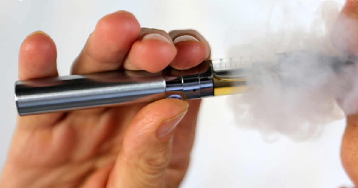 Cigarette lectronique: une organisation contre la tuberculose pointe ses  dangers
