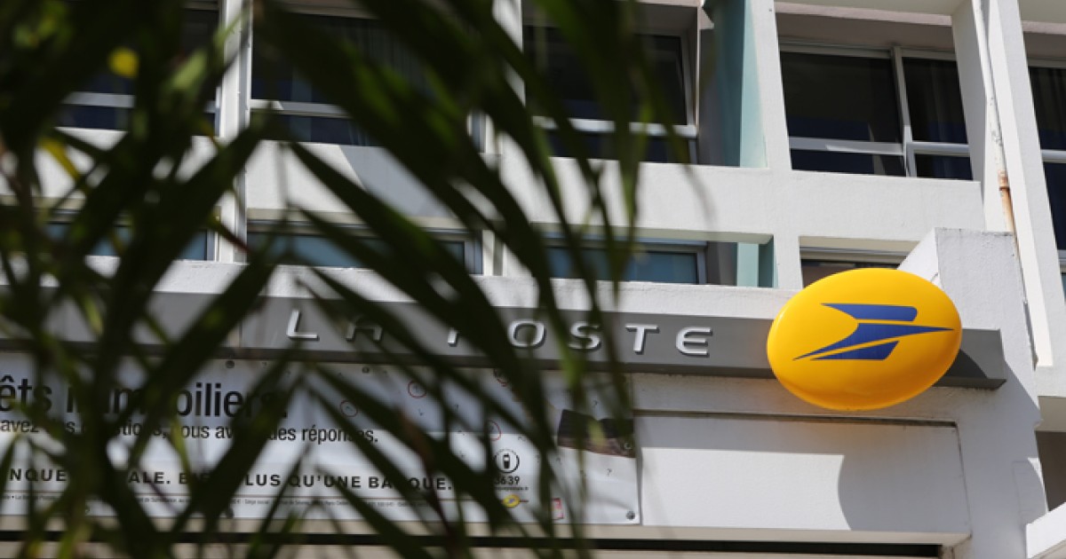 SaintDenis ouverture du premier bureau de poste nouvelle génération