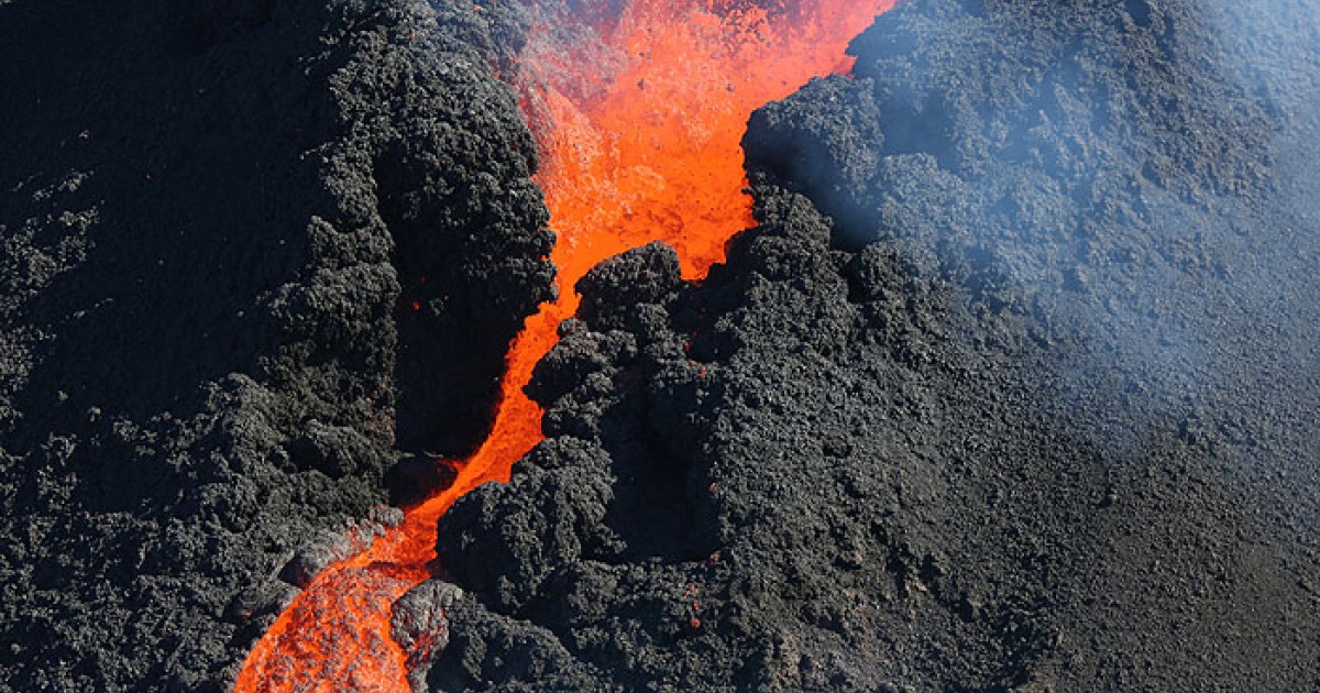 Le Piton de la Fournaise est en éruption