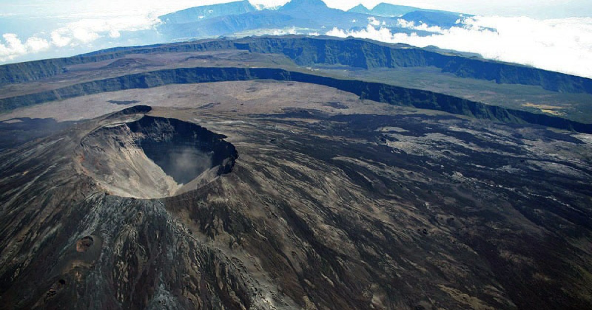 Piton de la Fournaise : l'activité sismique toujours enregistrée, mais l’hypothèse d’une reprise imminente s’éloigne