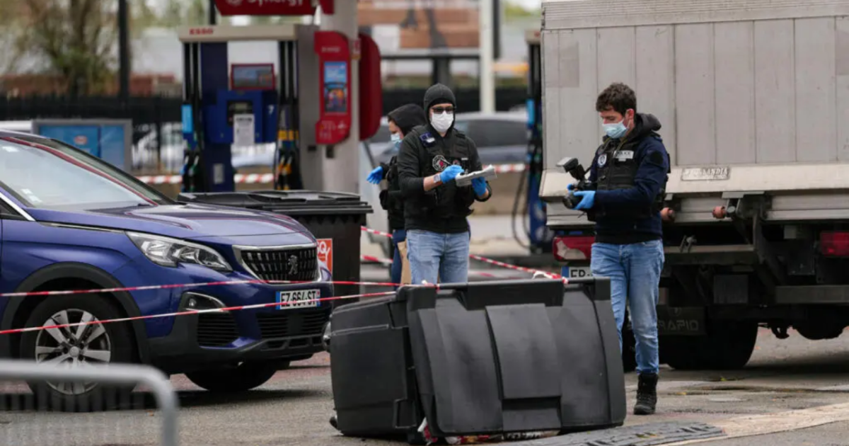 Trappes : un homme tire dans la rue, un mort et quatre blessés, le parquet antiterroriste saisit