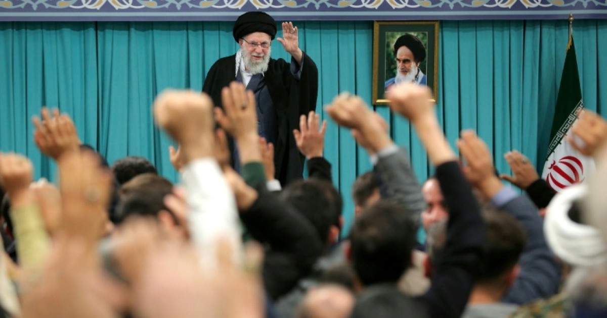 Iran : le pouvoir envisage de rétablir internet, réouverture des écoles