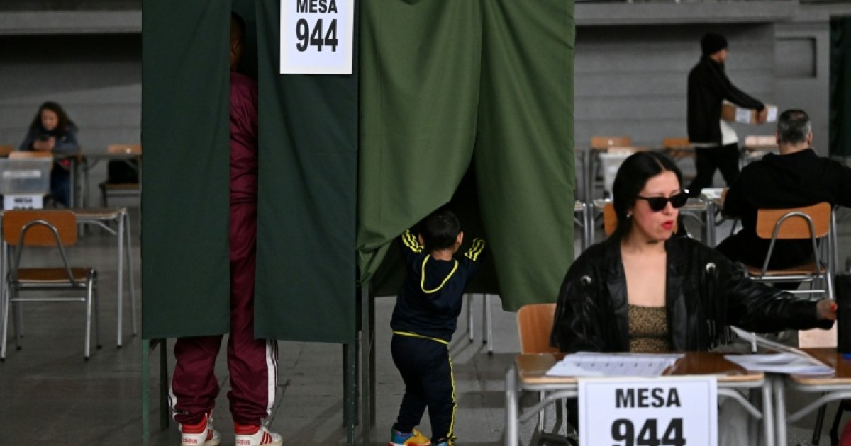 Le Chili élit son président, l'extrême droite donnée favorite