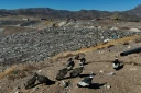 Des condors à la recherche de nourriture, à la décharge de Los Colorados exploitée par KDM Residuos, à Tiltil, au Chili, le 8 mai 2026