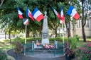 Le Port : commémoration de l'armistice au monument aux Morts
