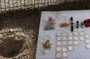 Bijoux, montres de luxe… un enfant découvre un trésor caché dans une aire de jeux à Berlin