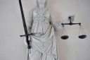 Un ancien kinésithérapeute, spécialiste réputé du périnée, a été mis en examen en juin à Paris pour viols et agressions sexuelles par personne ayant autorité ( AFP / LOIC VENANCE )