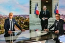 Olivier Faure (D) premier secrétaire du Parti Socialiste et le journaliste Gilles Bouleau, devant une image du Premier ministre démissionnaire Sébastien Lecornu, au 20h de TF1, à Boulogne-Billancourt, le 6 octobre 2025