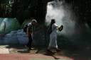 Brumisation dans un parc de Pantin en Seine-Saint-Denis, au nord-est de Paris, le 28 juin 2026