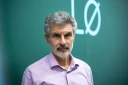 Le chercheur canadien Yoshua Bengio, considéré comme l'un des pères de l'IA, lors d'un entretien avec l'AFP à Montréal, au Canada, le 15 septembre 2026