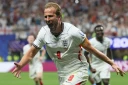 La star de l'Angleterre Harry Kane célèbre un but face à la RD Congo, lors de la Coupe du monde, le 1er juillet à Atlanta