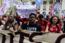Des partisans du président de gauche Lula manifestent contre l'extrême droite à Rio de Janeiro, le 7 octobre 2026