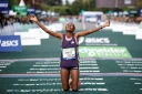 L'Ethiopienne Shure Demise, victorieuse du marathon de Paris en établissant un nouveau record en 2h18:34, le 12 avril 2026