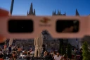 Des lunettes d'observation d'éclipse certifiées conformes à la norme de sécurité internationale ISO 12312-2 à Burgos, le 2 juillet 2026 en Espagne