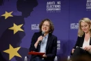 La tête de liste Ecologistes aux européennes Marie Toussaint, à gauche, et celle de Reconquête!, Marion Maréchal, à droite, lors d'un débat devant le Medef, à Paris, le 18 avril 2024