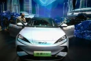 Une voiture électrique BYD 07 EV exposée au Salon automobile Auto China, le 25 avril 2024 à Pékin