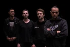 Lone survivors annonce son nouveau single entre métalcore et chant ancestral de l'île