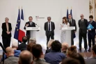 Le Premier ministre Sébastien Lecornu, entouré de plusieurs de ses ministres, Paris, le 21 mai 2026