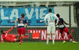 Jacques Zoua inscrit un penalty pour le Gazélec Ajaccio face à l'OM, le 13 décembre 2015 au Vélodrome