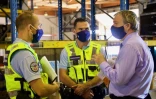 Jacques Billant rend visite aux équipes de fret de Gilot