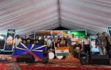 Benjam avec les Tambours sacrés Réunionnais en spectacle en Inde