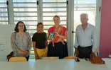 Sainte-Suzanne : distribution d'un agenda en créole pour les marmailles 