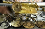 A Madellin, quartier pauvre et catholique en Colombie, le baron de la drogue Pablo Escobar vend lieux que le pape François