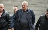 Vojislav Seselj à son arrivée au tribunal le 27 mai 2015 à Belgrade