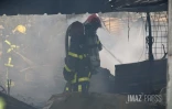 Saint-Paul : incendies en séries à proximité de la quatre voies, la dépendance d'une maison partie en fumée