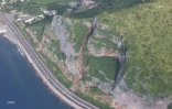 PHOTOS - Les blocs de pierre sont partis du sommet de la falaise