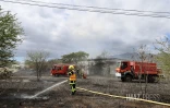 Saint-Paul : incendies en séries à proximité de la quatre voies, la dépendance d'une maison partie en fumée