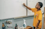 Saint-Denis : entre révisions et expériences, une journée animée pour les enfants des VEPI 