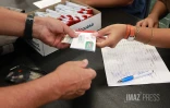 distribution des chèques coup de pouce à saint-denis 