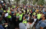 Manifestation des Gilets jaunes devant la préfecture